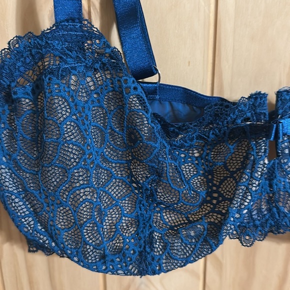 Frederick's of Hollywood Blue Lace Bra Intimates - Picture 2 of 5
